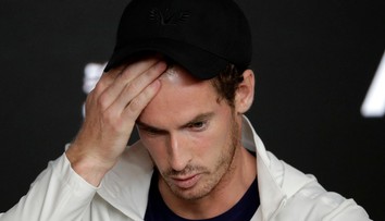 Andy Murray má nečakané starosti: Ukradli mu spotené tenisky aj obrúčku