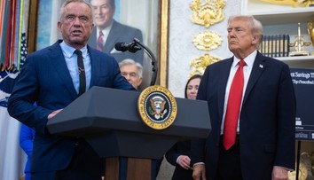 Trump nariadil preskúmať odporúčania k očkovaniu detí v USA