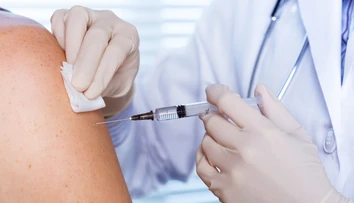 Zverejnili príbalový leták k vakcíne. Obsahuje aj detailnejšie informácie o vedľajších účinkoch