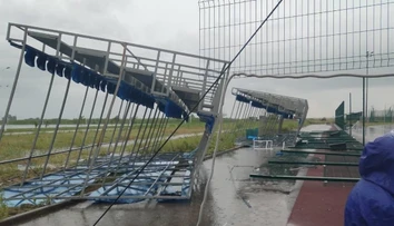 VIDEO: Nešťastie v Rusku počas zápasu. Pri zrútení tribúny zomrela žena, hlásia aj 15 zranených detí