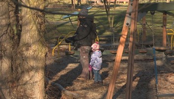 Vyše pol milióna rodičov dostane vo februári výrazne pridané