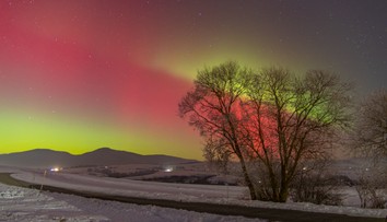 Najlepší záber na polárnu žiaru vznikol pri Brezne. Dych vyrážajúce fotky zachytil Slovák
