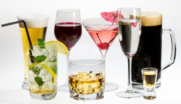 Pite drinky podľa znamenia: Škorpióni milujú rum, Ryby plávajú v gine