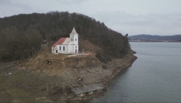 Pamiatku menia na nepoznanie. Symbol obce, ktorá musela ustúpiť vodám Domaše, sa dočkal rekonštrukcie