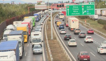 Nafta od februára zdražela o viac ako štvrtinu. Môže to mať za následok vyššie ceny v obchodoch