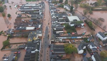 Extrémna búrka Claudia bičuje Európu. Hlásia najhoršie záplavy za posledné tri dekády