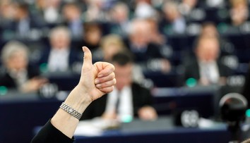 Europoslanci schválili rezolúciu o ochrane investigatívnych novinárov