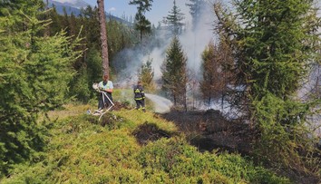 Dobrá správa z Tatier: Požiar pod Popradským plesom sa už nerozširuje