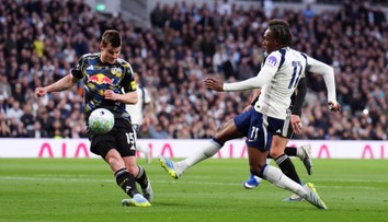 Premier League: Tottenham prišiel o dôležité víťazstvo po penalte. Zotrvanie v súťaži stále nemá isté