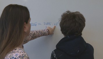 Učitelia sa boja, že prídu o peniaze za kredity