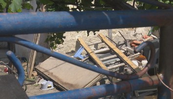 Po dome im behajú šváby, pre smrad nemôžu vetrať. Rodina zo Sklabinej je s nervami na konci