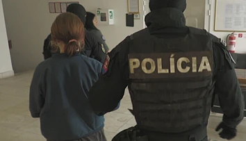 Chcel od nej sex, ona ho dobodala. Detaily desivého činu v Ilave, padnúť malo 20 rán nožom