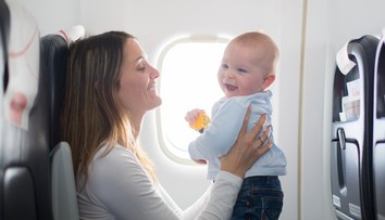 Letíte s malými deťmi? Tieto letecké spoločnosti najviac myslia na pohodlie rodín
