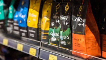 Škandál v známom reťazci: Ponúkali veľkú zľavu na kávu. Zákazníci pritom platili viac, ako predtým