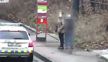 Babička kryla vnuka pri porušovaní zákona. Kúpila mu spreje a nechala ho skúšať graffiti