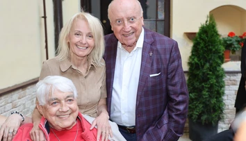Kamarát, elegán a legenda. Najbližší spomínajú na Jiřího Krampola s obdivom aj vďakou