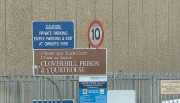 Obvinený Slovák z vraždy mladej írskej učiteľky (†23) zostáva za mrežami