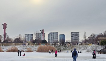 Zákaz vstupu na ľad. Na obľúbenom jazere v Bratislave hrozí boj o život