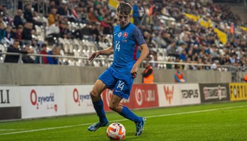 Dvadsaťjednotka hlási výrazné posilnenie. Calzona uvoľnil rozdielového hráča