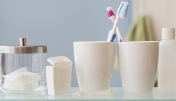 Vaša zubná kefka môže byť útočiskom baktérií. Ako ju udržať čistú?