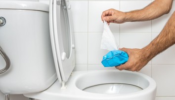 Slováci splachujú vlhčené utierky. Nerobte to, ani keď to tvrdí obal