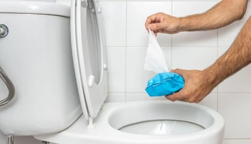 Slováci splachujú vlhčené utierky. Nerobte to, ani keď to tvrdí obal