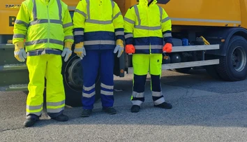 Prezliekajú sa za smetiarov a chodia koledovať. Určite im nedávajte peniaze