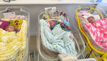 Šanca je len 1 ku 100 miliónom: Na neonatológii v Košiciach sa narodili jednovaječné trojičky