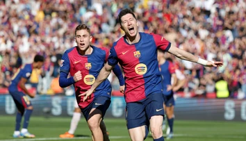 Barcelona po veľkej dráme doma udolala Sociedad a zosadila Real Madrid zo španielskeho trónu