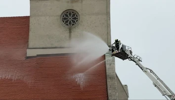 Záchrana Dómu svätého Martina. Hasiči zasahovali v centre Bratislavy, simulovali cvičenie