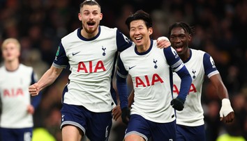 Premier League: Tottenham doma šokoval fanúšikov, United vydreli triumf