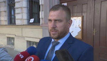 Fico prišiel prevziať Tarabov rezort, no nepovedal ani slovo. Kuffa už očakáva ministerské kreslo