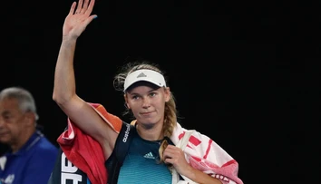 Obhajkyňa Wozniacka končí. V treťom kole Australian Open ju vyradila Šarapovová