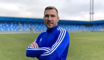 Bývalý reprezentant si toho vzal na svoje plecia priveľa a vyhorel. Za volantom mal pocit, že dostane infarkt