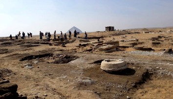 Vzácny nález pri Káhire, v sarkofágoch sa skrývali múmie z obdobia spred 2500 rokov