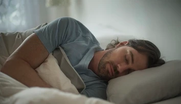 Spíte v pyžame? Možno robíte chybu. Odborníci radia niečo úplne iné