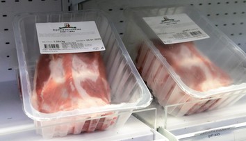 Slovenská bravčovina ťahá za kratší koniec. Mäso zo zahraničia je lacnejšie a v obchodoch je ho viac
