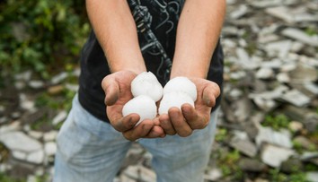 V Maribore padali krúpy veľkosti vajca