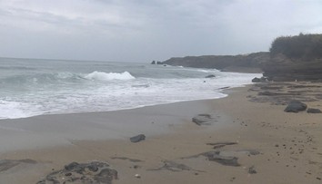 Ignorovali výstrahy. V rozbúrenom mori pri pobreží Francúzska zahynulo najmenej 9 ľudí