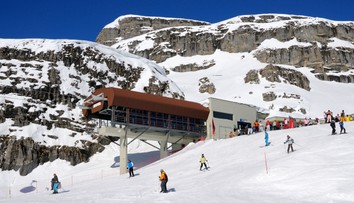 Silvestrovská oslava sa skončila tragicky. Explózia v lyžiarskom stredisku si vyžiadala niekoľko obetí