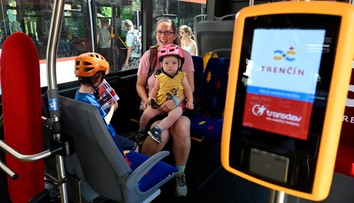 Z 15 autobusov zmizli v noci katalyzátory. V Trenčíne riešia kolabujúcu hromadnú dopravu