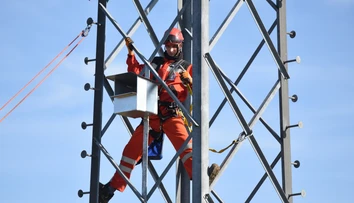 Pre zlé počasie zostali bez elektriny tisícky domácnosti na strednom a východom Slovensku