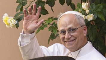 Vatikán zverejnil oficiálny portrét Leva XIV. Pápež je aktívny aj na sociálnych sieťach