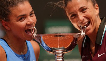 Roland Garros: Jedna rozšírila zbierku, druhá vyhrala premiérovo. Štvorhra žien spoznala víťazky