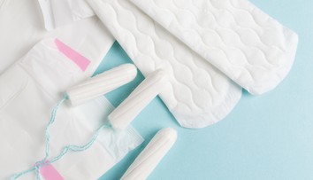 Škótsko ako prvá krajina schválila všetkým ženám menštruačné potreby zadarmo