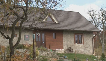 Je na neho vydaný medzinárodný zatykač. Sused však tvrdí, že Jána Kaľavského nedávno videl na chate