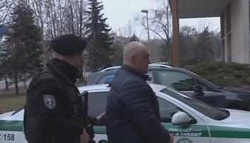 Slavomír sa na polícii sám prihlásil k starej mafiánskej vražde. Súd rozhodoval o jeho väzbe
