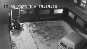 Pristihli ho priamo pri čine. Postrach zimných štadiónov je dolapený