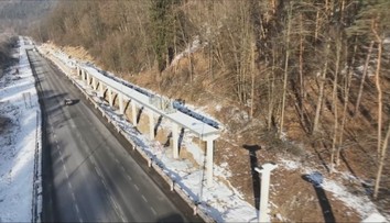 V Brezne vzniká dopravný unikát. Stavba je vo výške sedem metrov nad zemou