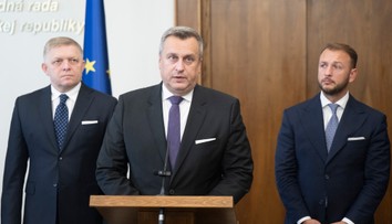 Nielen premiér či exprezidentka. Tu sú ďalší najlepšie zarábajúci politici
